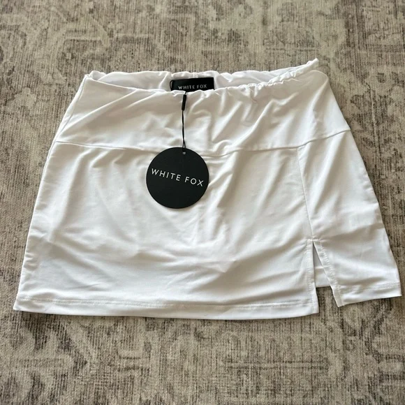 White Fox Boutique White Mini Skort - Picture 1 of 2